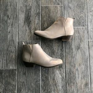 Refresh Womens Rider Rose Gold Bootie